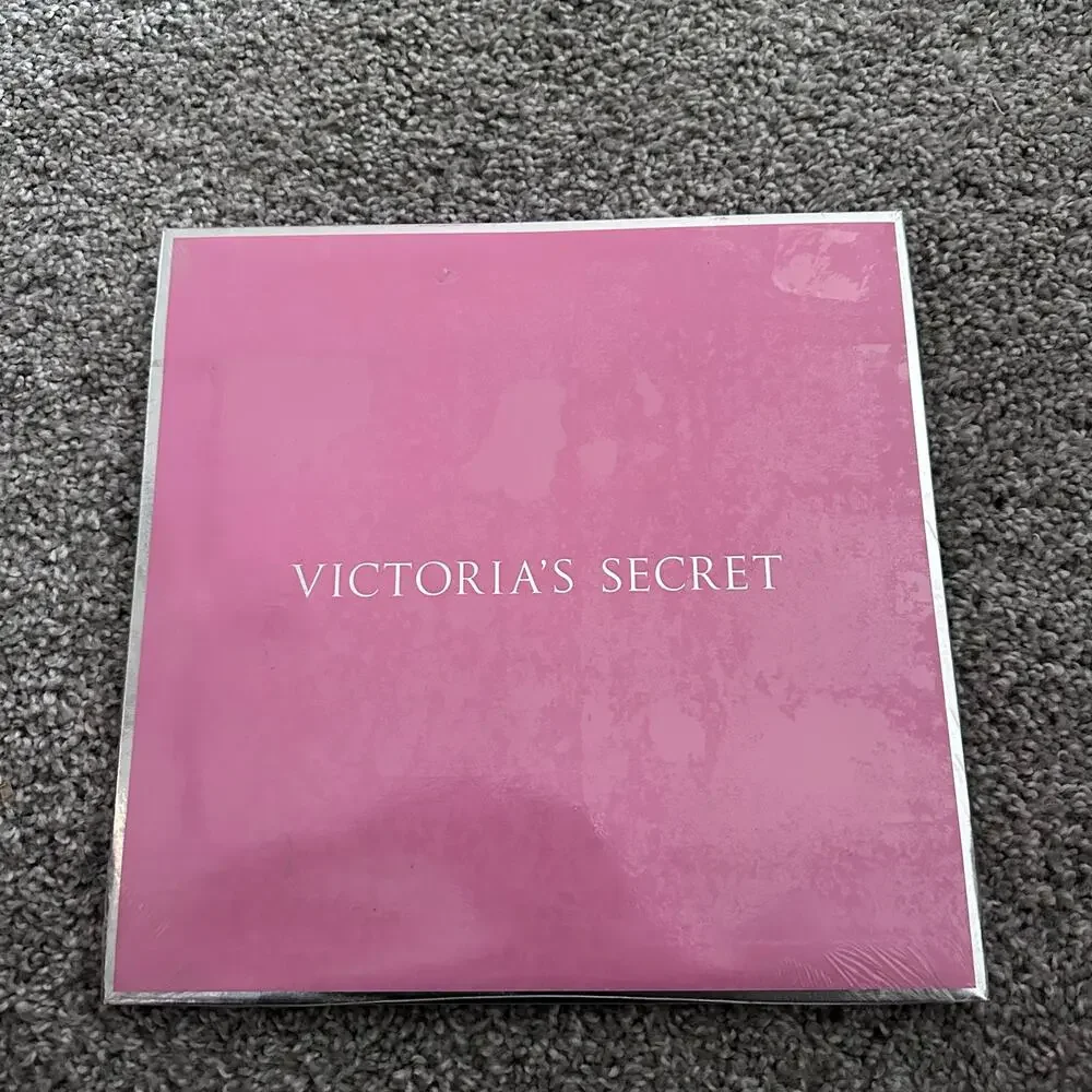 Victoria's Secret Gift Box Sealed New Vintage Pink Holiday Christmas